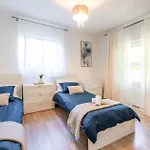 דירה Pet Friendly In *