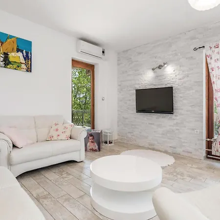 Amazing In With House Sea View Apartman Matulji
