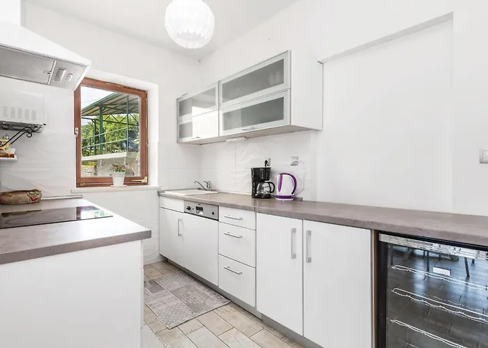 Amazing In With Wifi Apartment