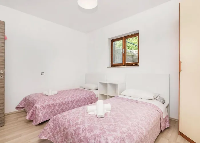 Apartment Amazing In With Wifi Matulji