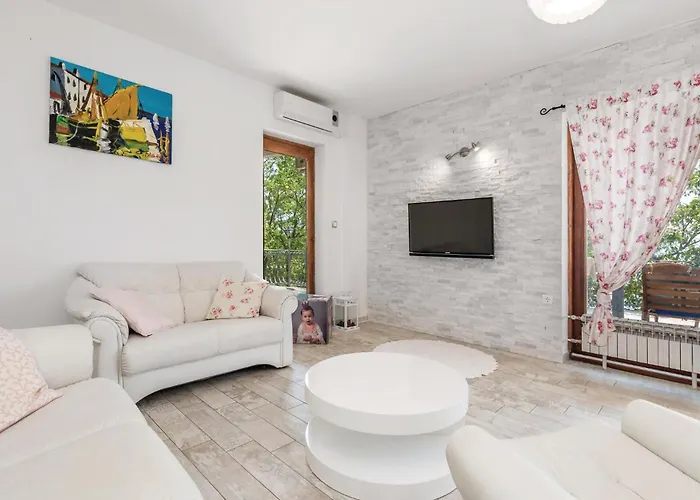 Amazing In With Wifi Apartment Matulji